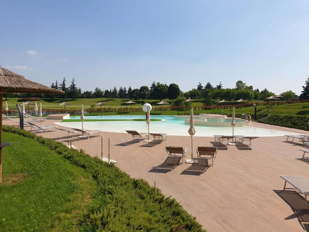 Le Robinie Golf & Resort Solbiate Olona 3*,