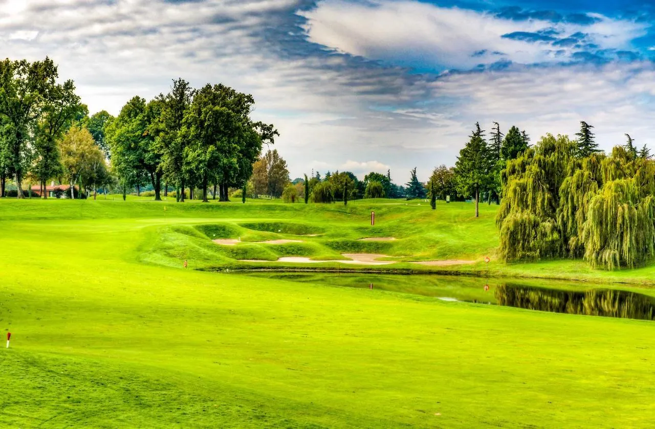 Le Robinie Golf & Resort Solbiate Olona 3*,  Italy