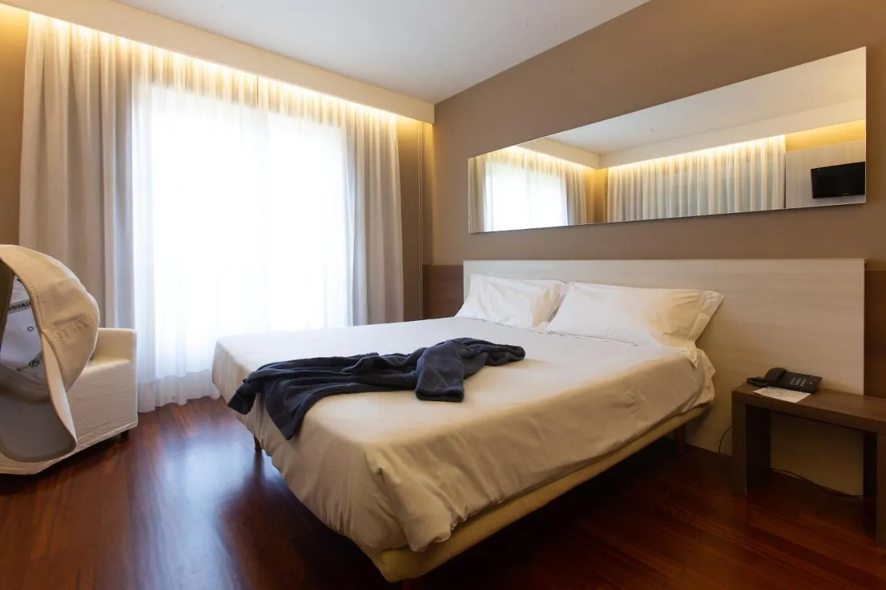 Le Robinie Golf & Resort Solbiate Olona Hotel