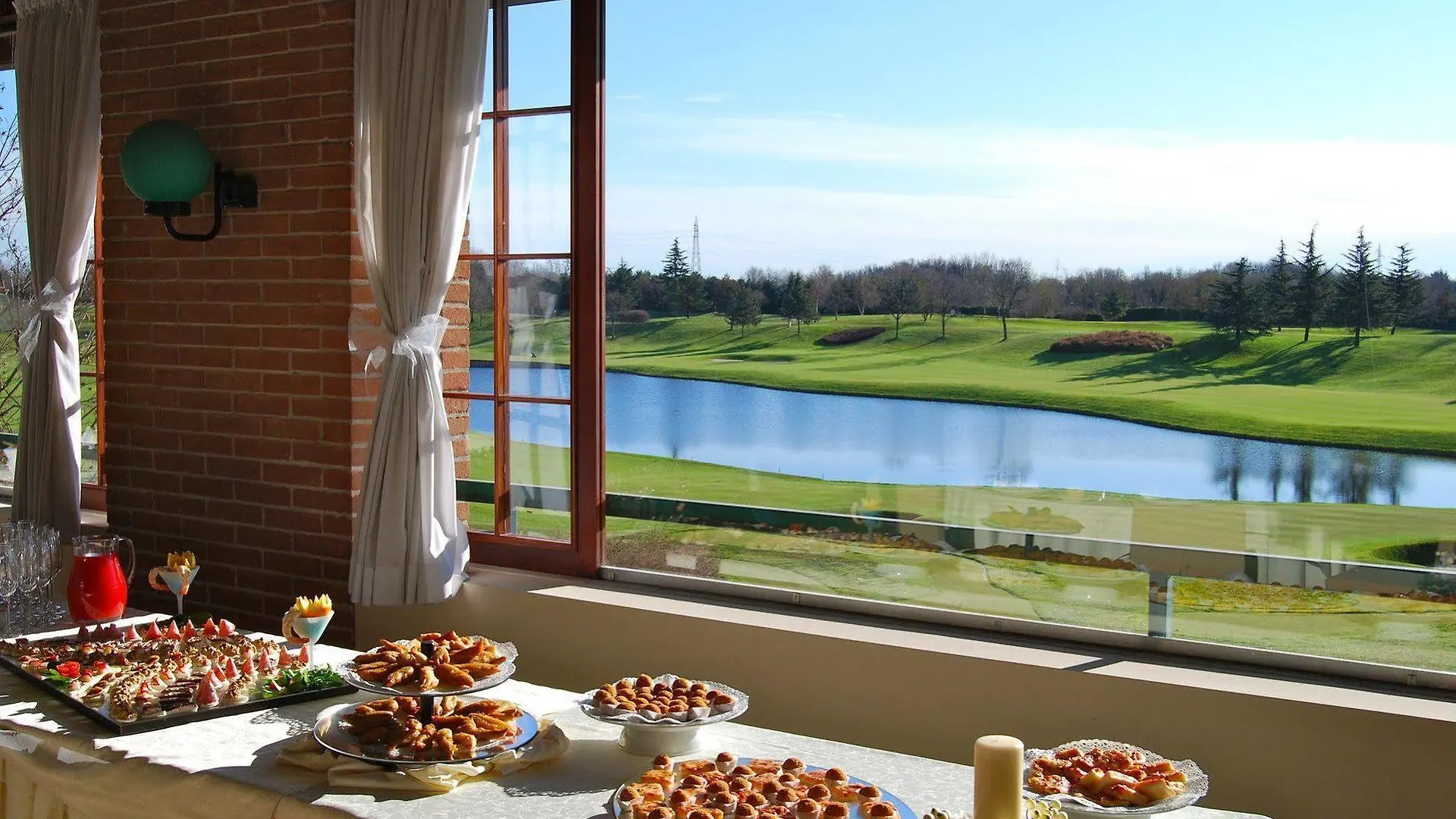 Le Robinie Golf & Resort Solbiate Olona 3*,